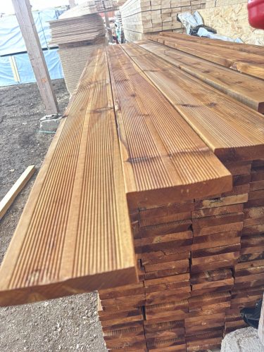 Teraszburkolat telített északi borovi 27x145 "B" minőség