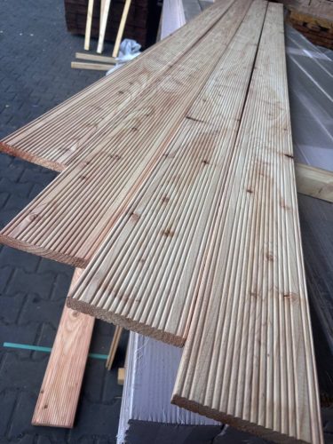 Teraszburkolat vörösfenyő 21x143 mm "B+" minőség