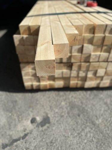 Északi borovi gerenda 70x70  5,7m 