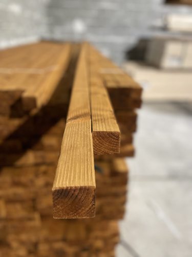 Svéd borovi telített  párnafa-stafni 45x45 4,2m