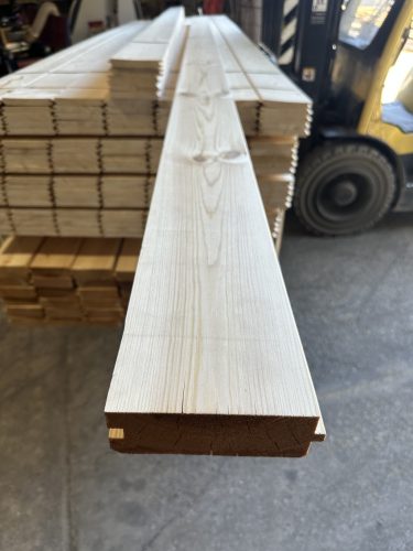 Hajópadló borovi 45x146 "A-B" minőség, járó-fózolt profil, 4 m